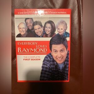 Season 1 -Everybody Loves Raymond 5-disc DVD set. Great condition.